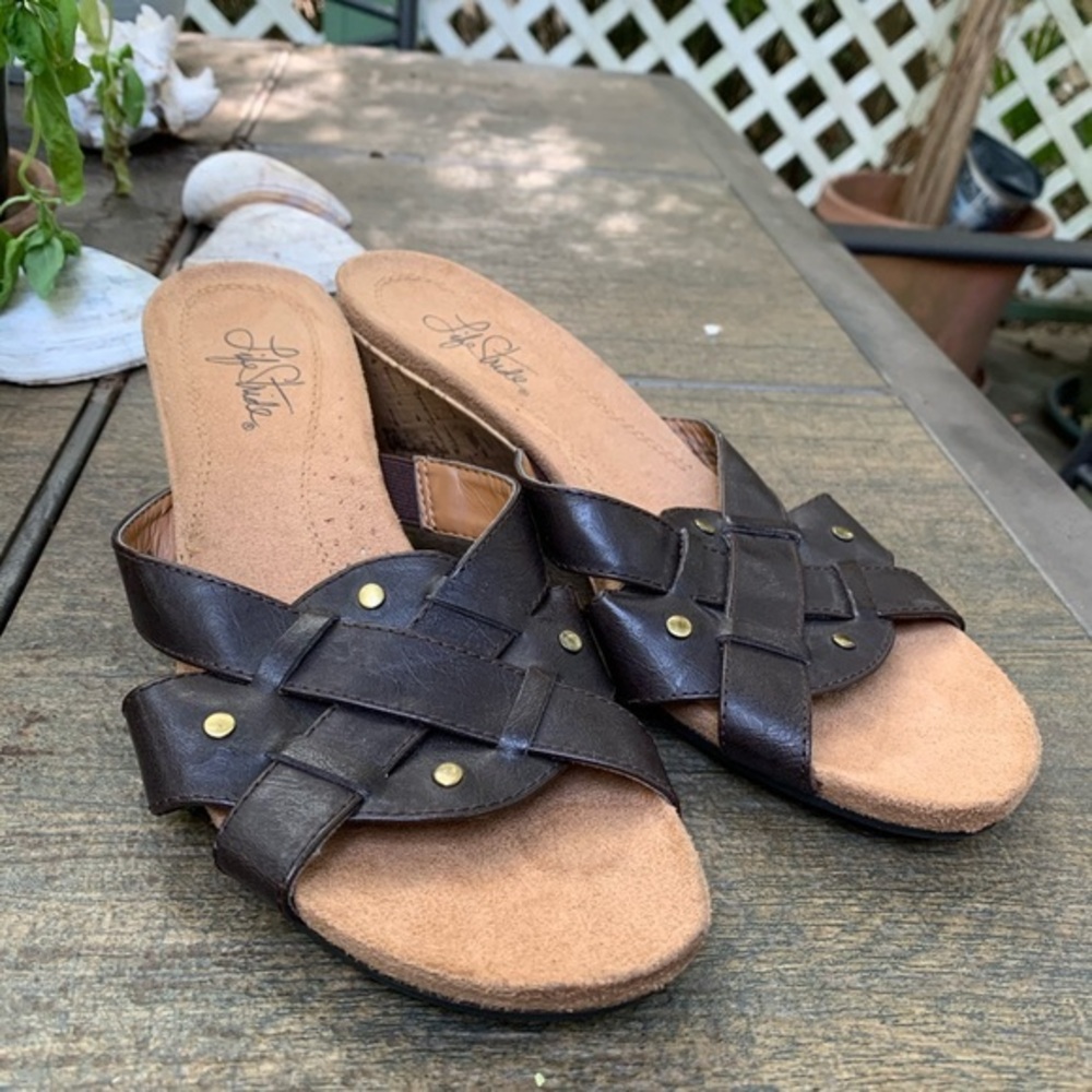 Life Stride Brown Nile Wedge Sandals | 8
